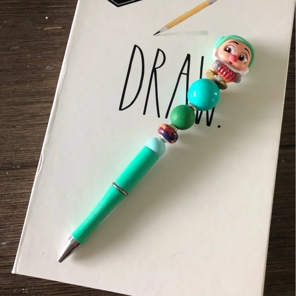 Disney Doorables: Snow White & The Seven Dwarfs: Bashful handmade beaded pen